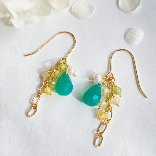 感謝祭】14kgf グリーンオニキスの房ピアス ac/526 ピアス（フック