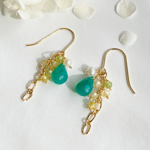 感謝祭】14kgf グリーンオニキスの房ピアス ac/526 ピアス（フック