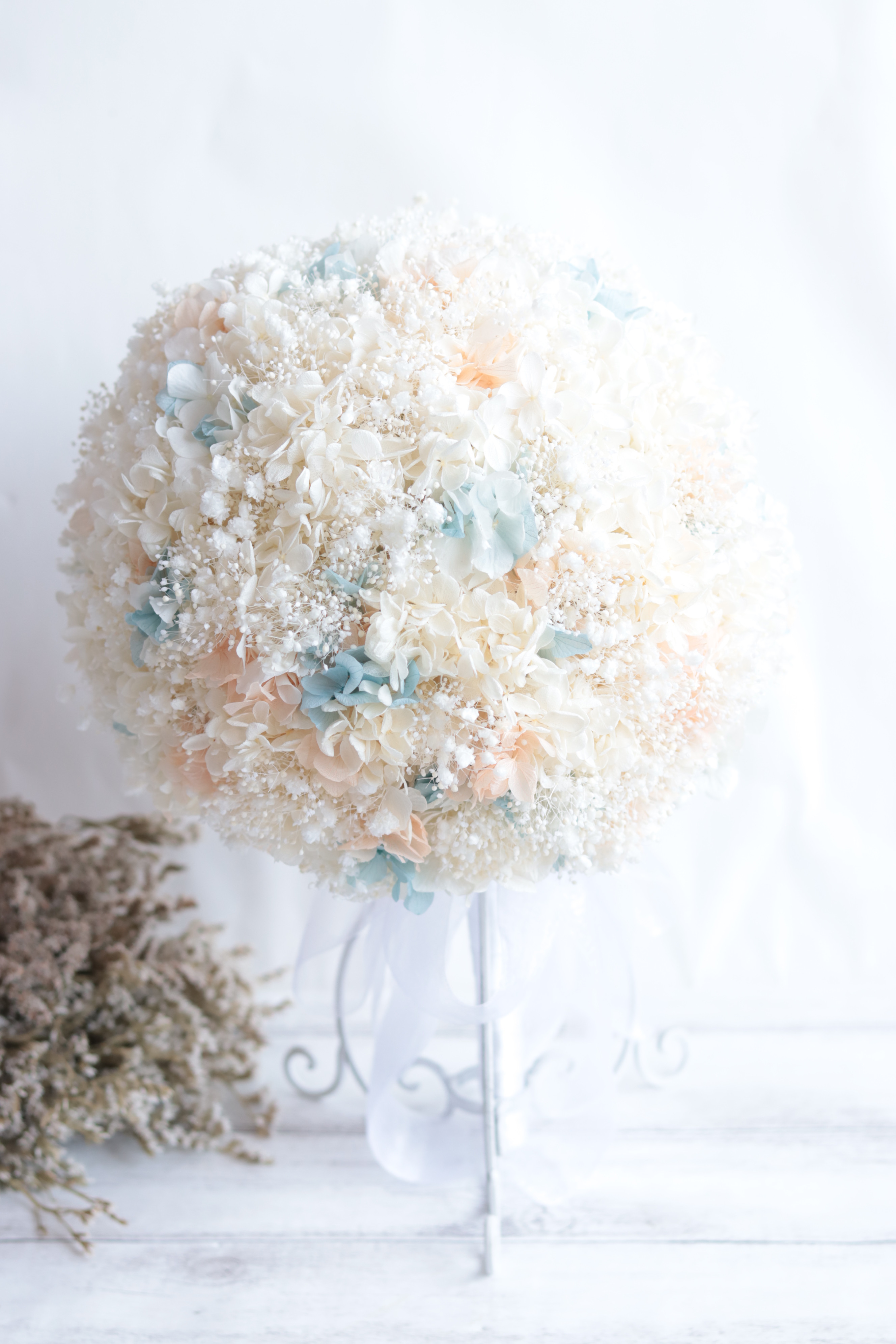 【カラーオーダー制】カスミソウ×アジサイmixのラウンドブーケ(M)＊プリザーブドフラワー