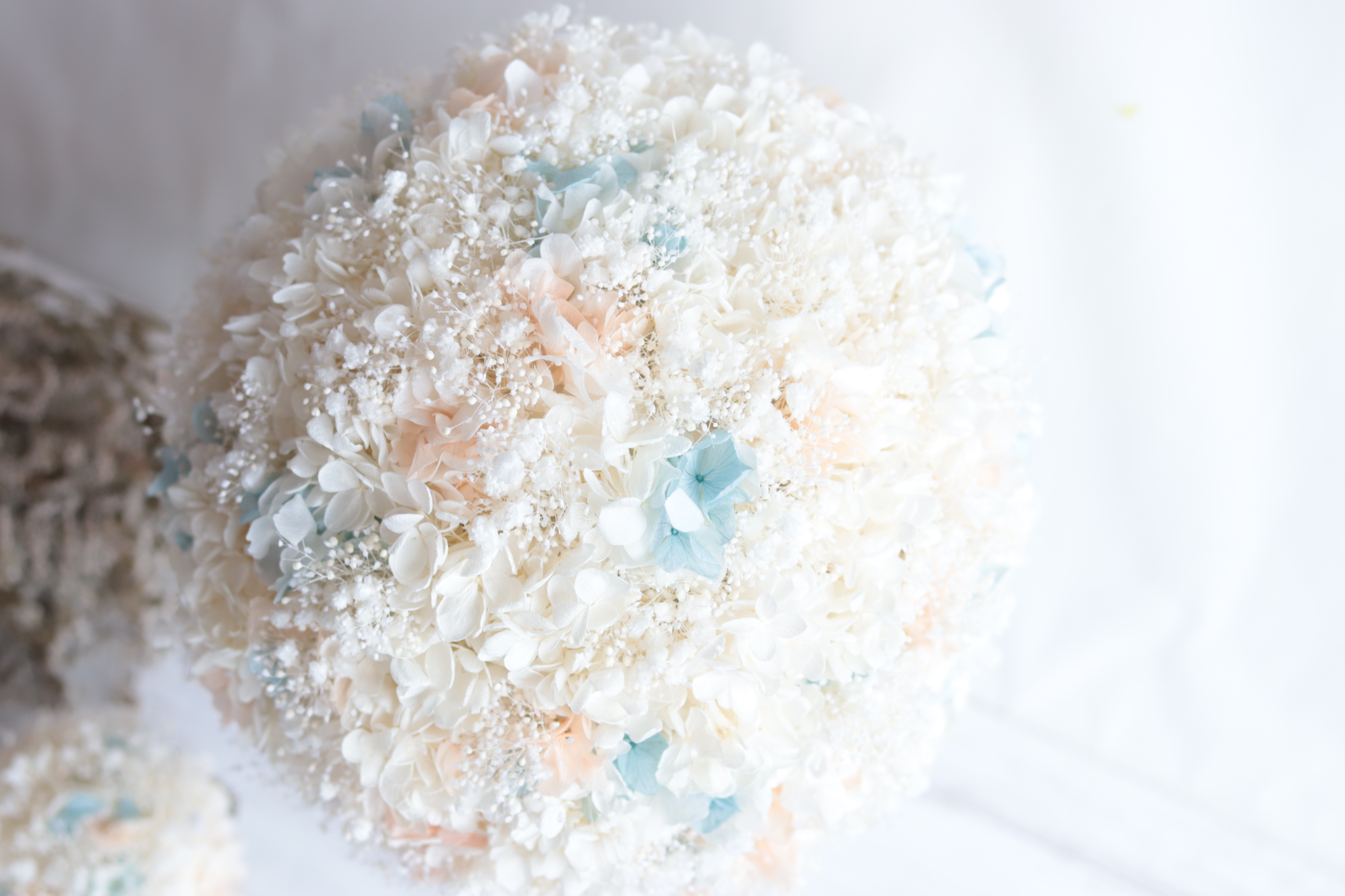 【カラーオーダー制】カスミソウ×アジサイmixのラウンドブーケ(M)＊プリザーブドフラワー