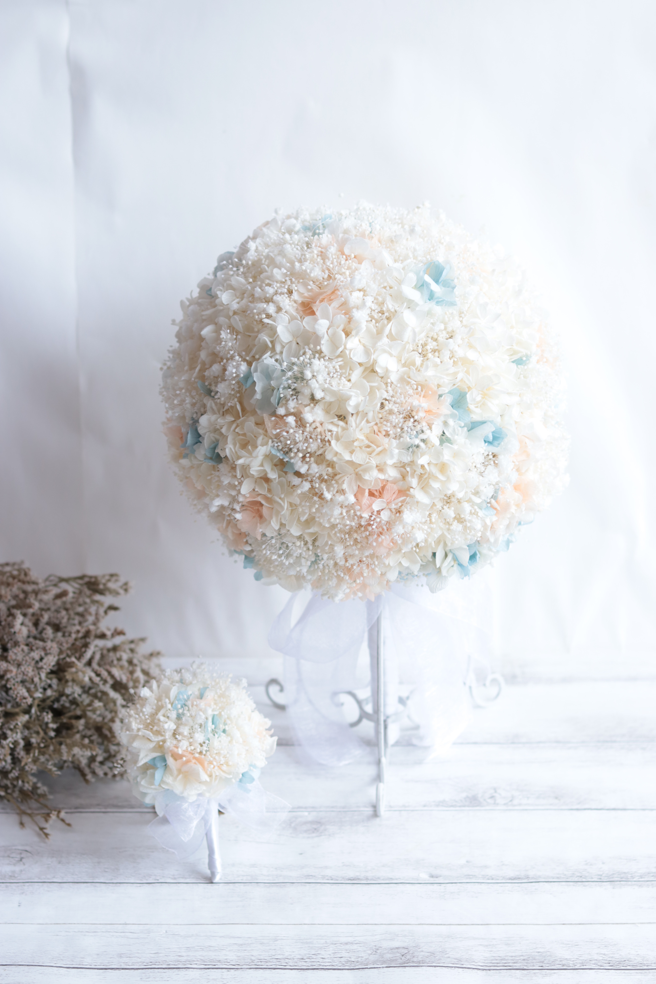 【カラーオーダー制】カスミソウ×アジサイmixのラウンドブーケ(M)＊プリザーブドフラワー