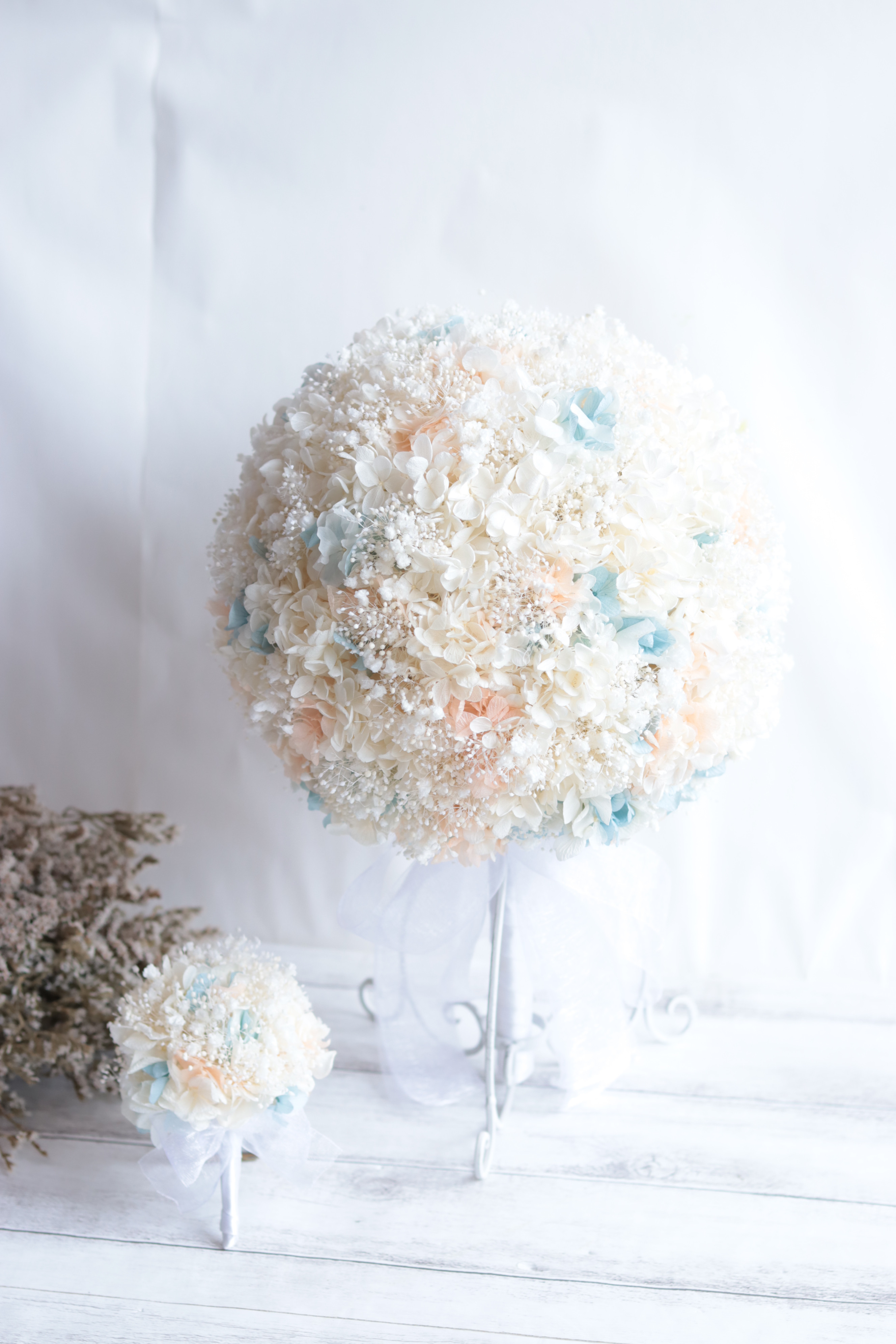 【カラーオーダー制】カスミソウ×アジサイmixのラウンドブーケ(M)＊プリザーブドフラワー