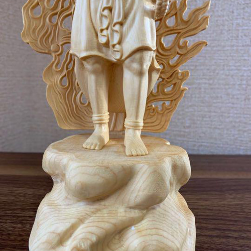 木彫りの不動明王？に鉄の小物を持たせたアーティストオブジェ骨董古物