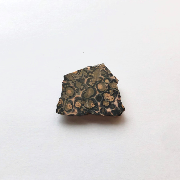 【一点もの】 ジャスパー 鉱物原石ブローチ 天然石 アクセサリー (No.2160) 1枚目の画像