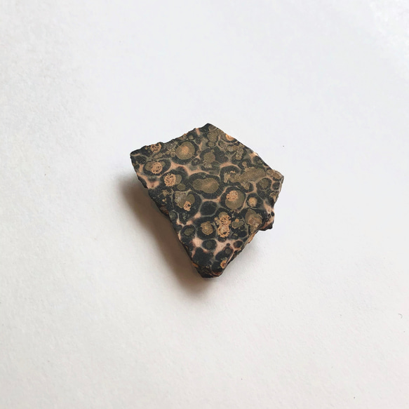 【一点もの】 ジャスパー 鉱物原石ブローチ 天然石 アクセサリー (No.2160) 4枚目の画像