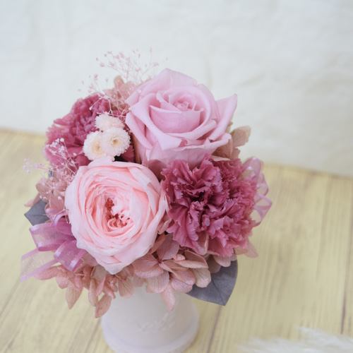 アンティーク くすみピンク ロココ フラワーアレンジメント なな