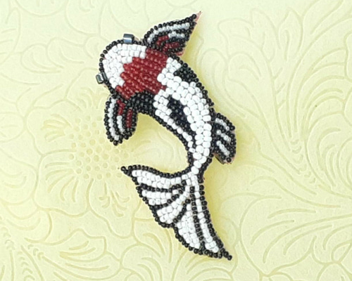 【あい】オートクチュールビーズ刺繡　ロケットブローチ、虹ブローチ あい様専用】オートクチュールビーズ刺繡 ロケットブローチ、虹