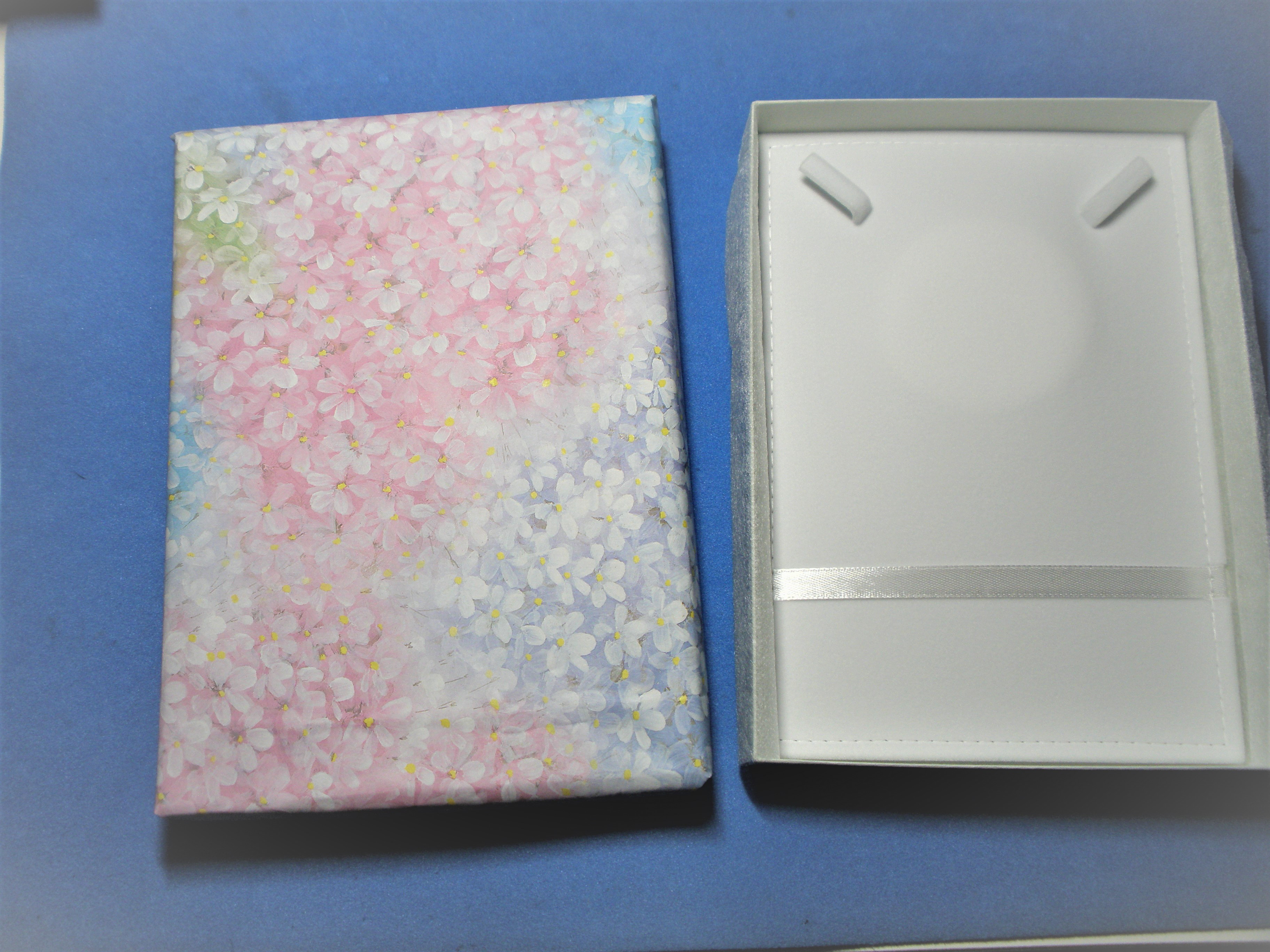 鮮やかなグリーンが美しい、クロムダイオプサイトのネックレス