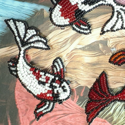 にしきごい(昭和三色)ブローチ ＊オートクチュールビーズ刺繍 7枚目の画像