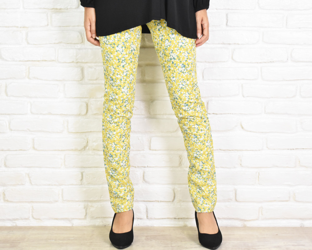 驚きの穿き心地！小花柄スキニーストレートストレッチロングパンツ　イエロー　大きいサイズあり
