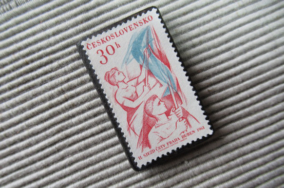 チェコスロバキア　切手ブローチ8197 2枚目の画像
