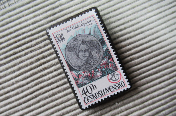 チェコスロバキア　切手ブローチ8198 2枚目の画像