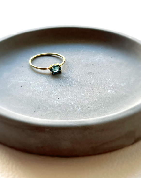 NEWシリーズ❤︎  ファセットカット　天然石　インディゴブルーカイヤナイト　爪留めリング　指輪 2枚目の画像
