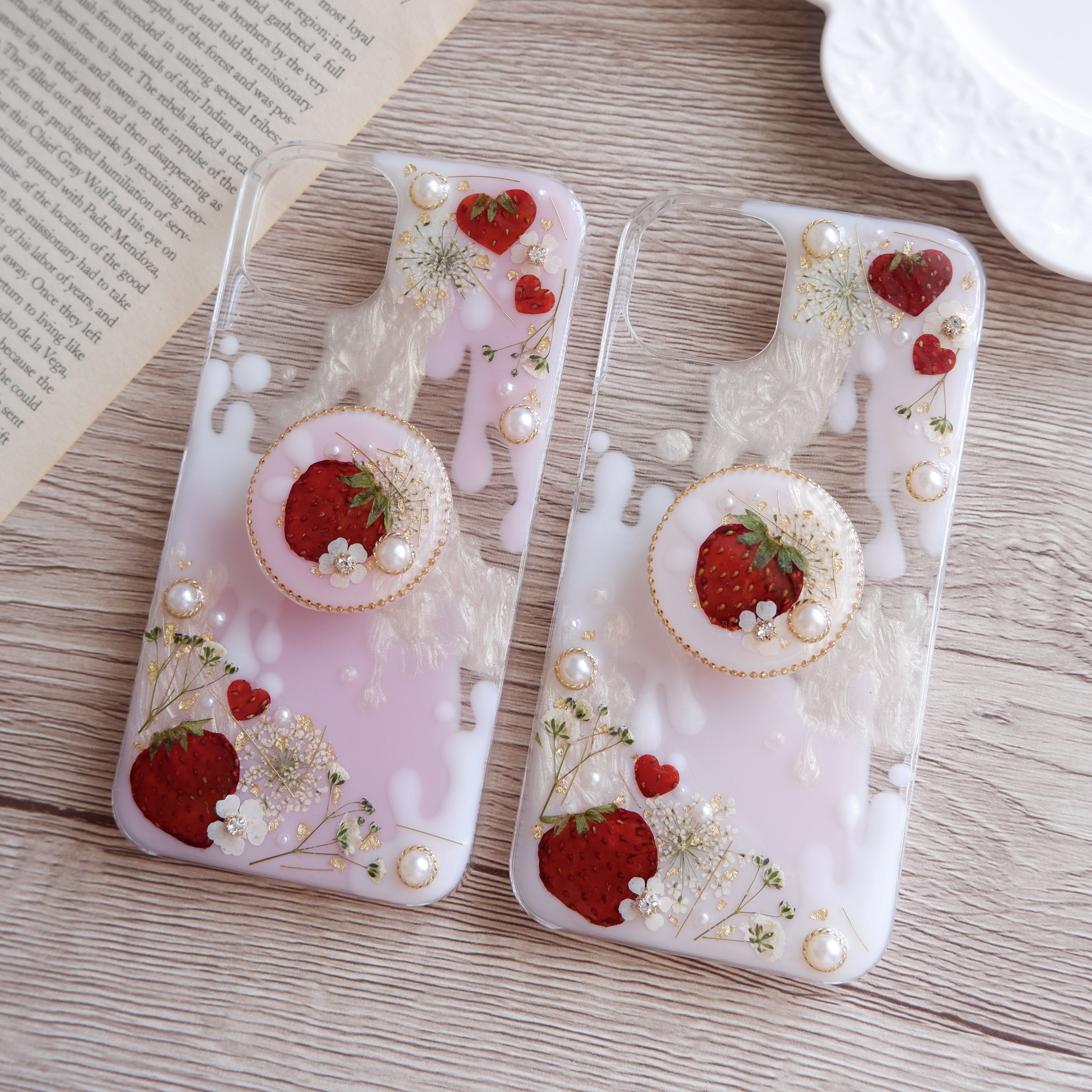 ❁スマホグリップ選択❁【全機種対応】ニュアンスいちごミルク❁.*･ﾟ押し花スマホケース