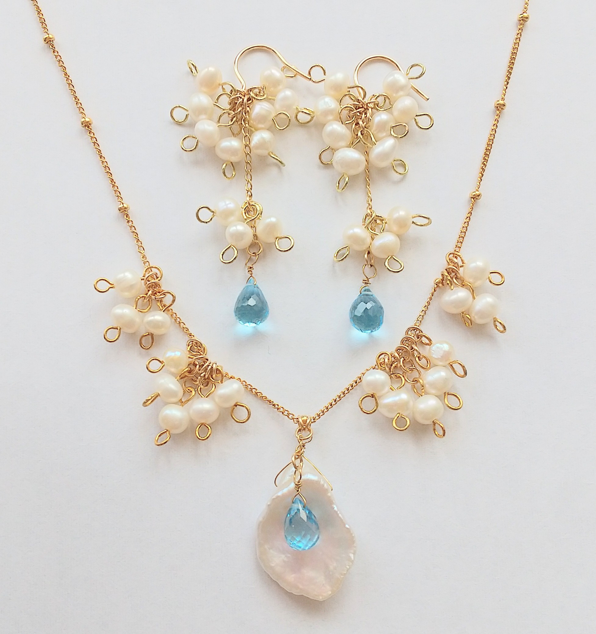【Creema限定 K14GF】ブルートパーズと淡水パールのネックレス・ピアス(イヤリング) ゴールドフィルド