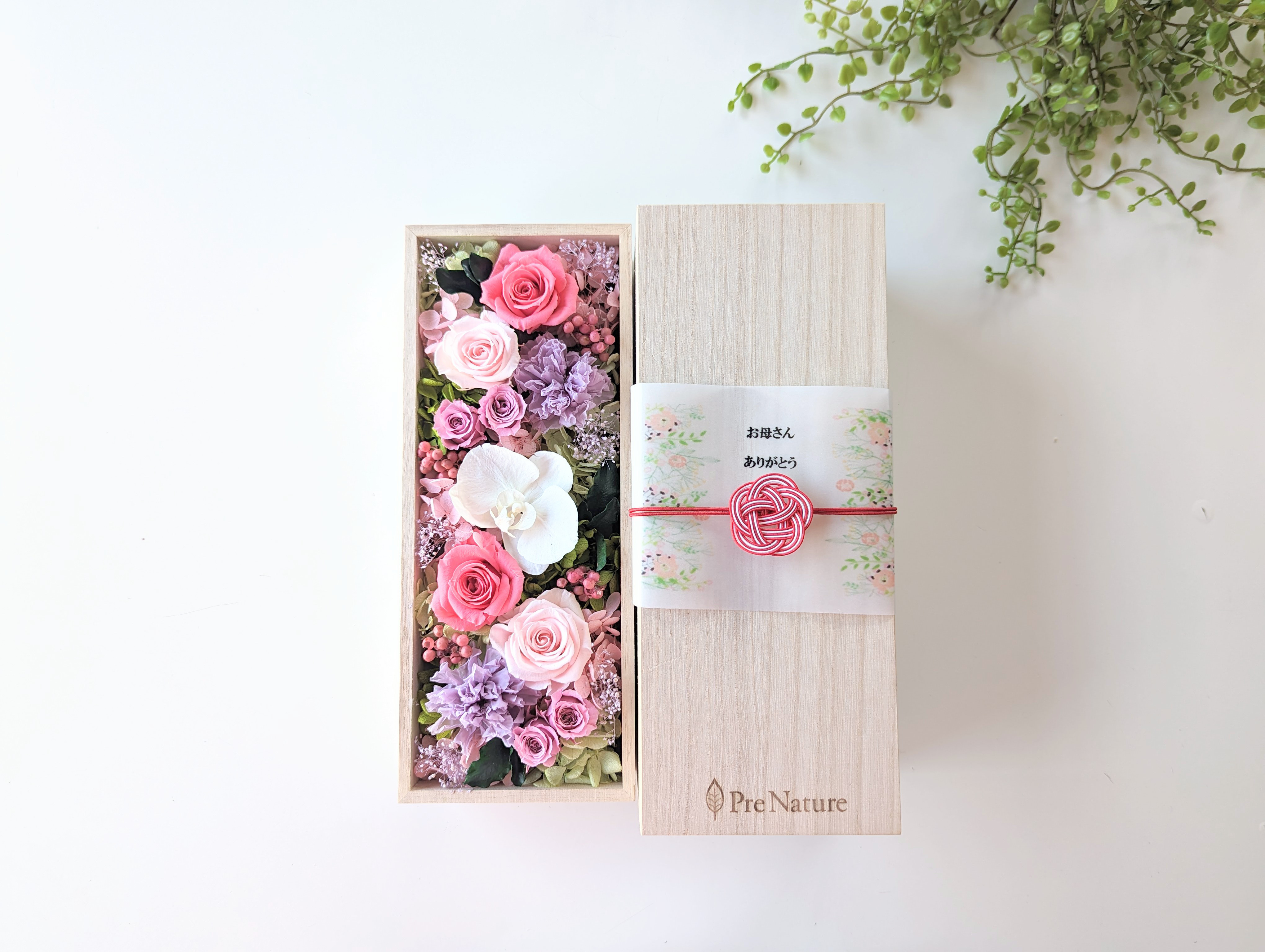 桐箱プリザーブドフラワーアレンジRecピンクM 　誕生日・結婚祝・両親贈答品・退職祝・古希祝・喜寿祝