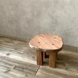 スツール　小さい椅子 木製 アンティーク風　イス　シャビー　北欧　オットマン　観葉植物置き　ミニテーブル　ブラウン 7枚目の画像