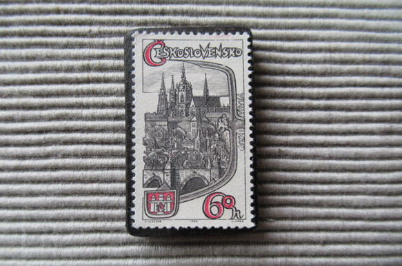 チェコスロバキア　切手ブローチ8211 1枚目の画像