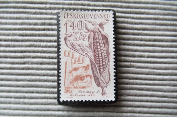 チェコスロバキア　切手ブローチ8212 1枚目の画像