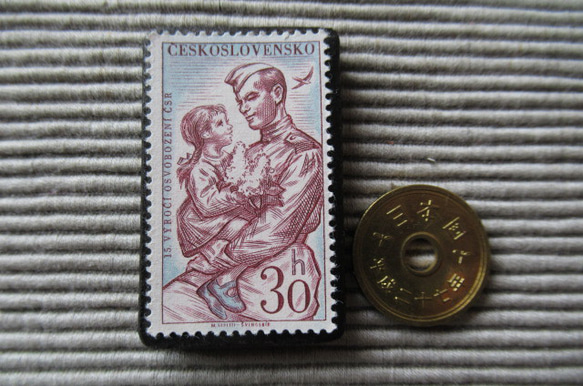 チェコスロバキア　切手ブローチ8213 3枚目の画像