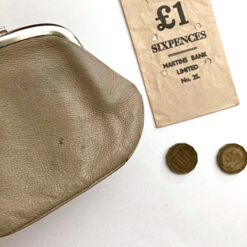 英国　ヴィンテージ　アンティーク　レザー　財布　ウォレット　イングランド SALE ! イギリス製アンティーク白レザー財布 革の財布 レザー