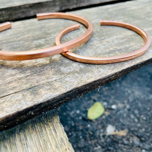 赤銅プレーン ブレスレット 2 個 1 セット、厚いまたは薄い  