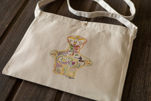 ［旅する縄文］サコッシュ 長岡土偶01 2枚目の画像