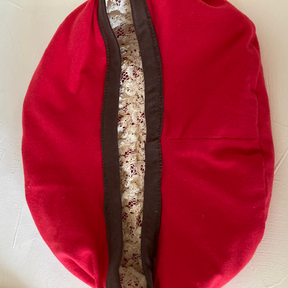 お洒落れなソフトベレー帽　ケア帽子　生成シルクレース×赤ニット　リバーシブル 7枚目の画像