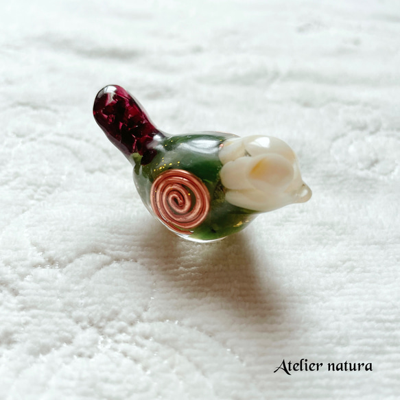 薔薇の入った星型オルゴナイト【ガーネット】