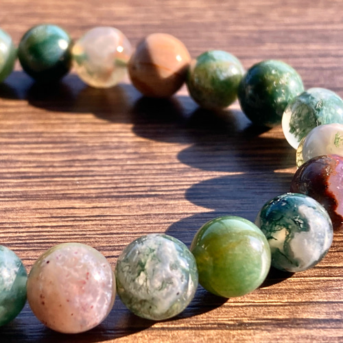 天然石 和田玉白玉 バングル 點翠綠入り 天然石 腕輪 2025年最新