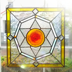 ステンドグラス　おひさまモチーフのパネル　ロンデルガラス使用(スタンド付) 3枚目の画像