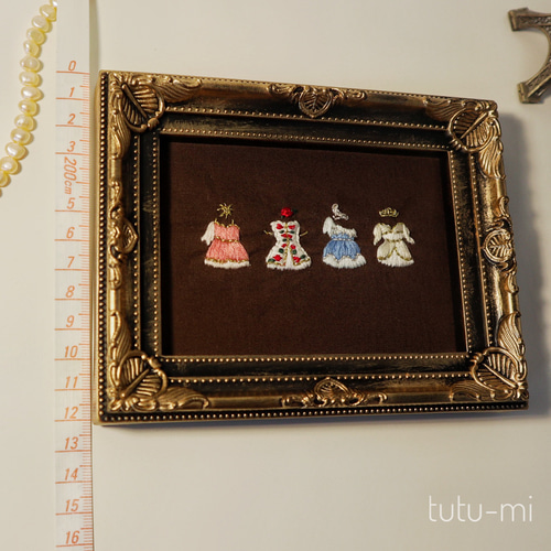 バレエ衣装 フローラの目覚めより パ・ド・カトル 手刺繍写真立て 絵画