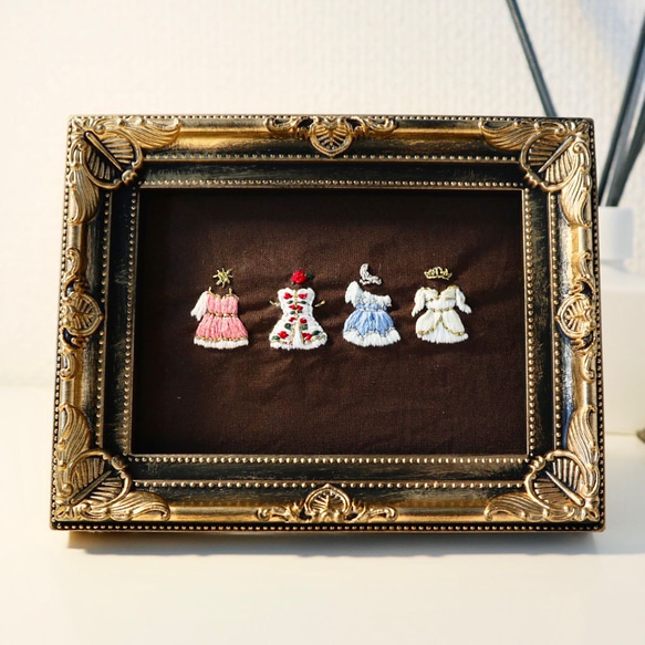 バレエ衣装 フローラの目覚めより パ・ド・カトル 手刺繍写真立て 絵画