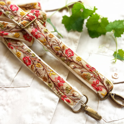 花柄刺繍 インド刺繍リボン スマホショルダー カリカリ スマホ 