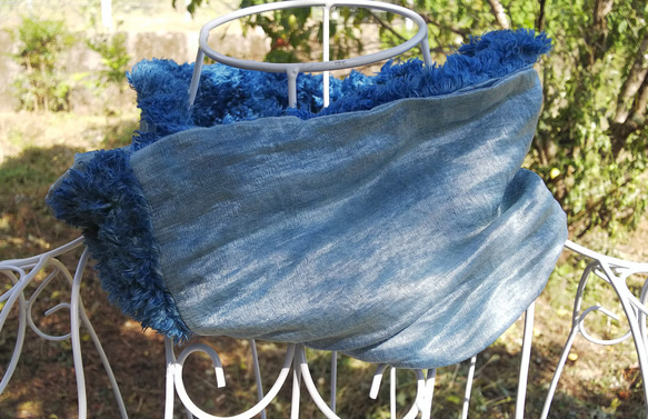 New『藍生シリーズ』キッズ　ヤシャブシ＆天然発酵　藍染（伝統正藍染め）ヘンプシルク＆オーガニックコットンボア　スヌード 3枚目の画像