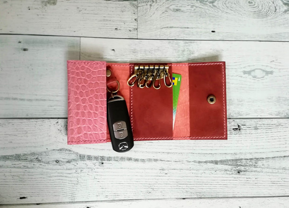 取り外しが簡単なスマートキーケース＆6連キーケース（クロコ型押しピンク）カードケース　レザー　本革 5枚目の画像