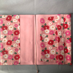 ブックカバー A4ノートサイズ ピンク(麻の葉柄と椿 )  No.993 2枚目の画像