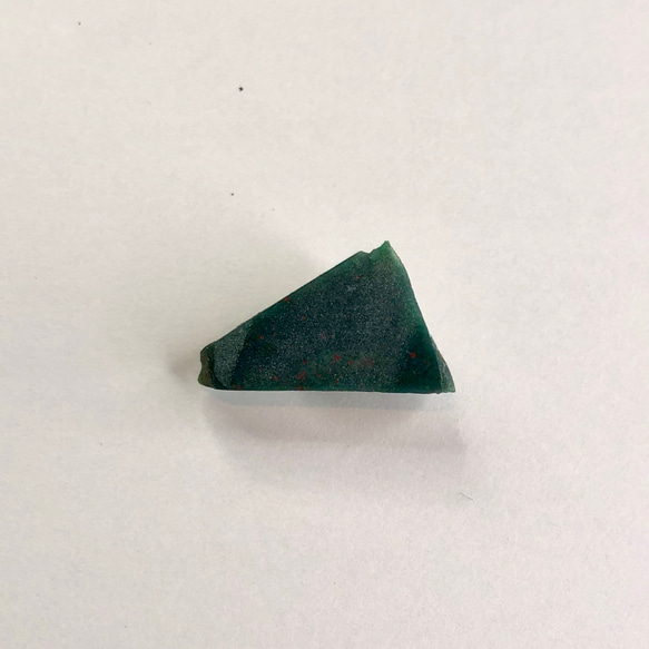 【一点もの】 ブラッドストーン 鉱物原石ブローチ 天然石 アクセサリー (No.2168) 1枚目の画像