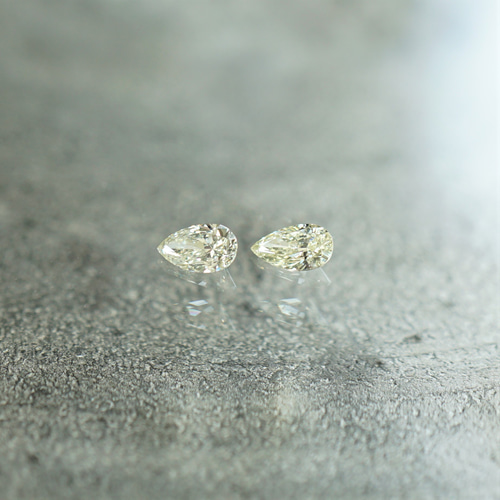 ペアシェイプ ダイヤモンド ピアス k18yg ペアシェイプダイヤモンドピアス D 0.205ct D-VS2 0.201ct D-VS2