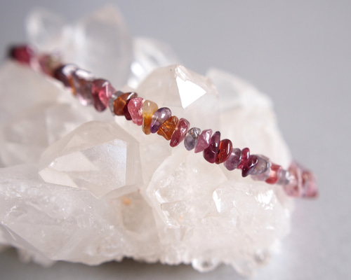 ☆極細ブレスレット 宝石質 マルチカラースピネル AAA 14kgf 8月誕生石