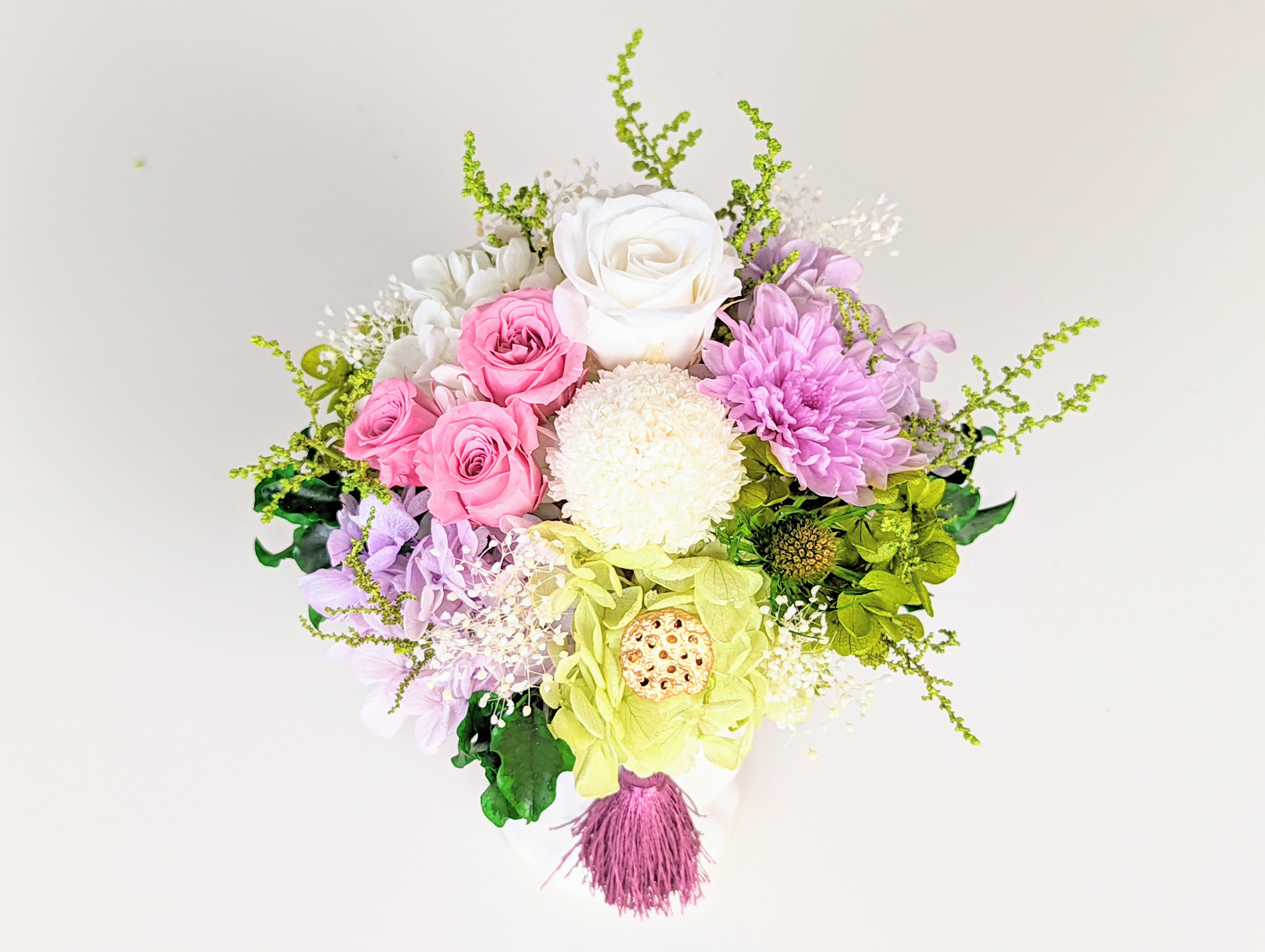 モダンお供えプリザーブドフラワーアレンジ 仏花 お悔みの花 お彼岸 仏事ギフト 香典変わりのお花 枯れない仏花