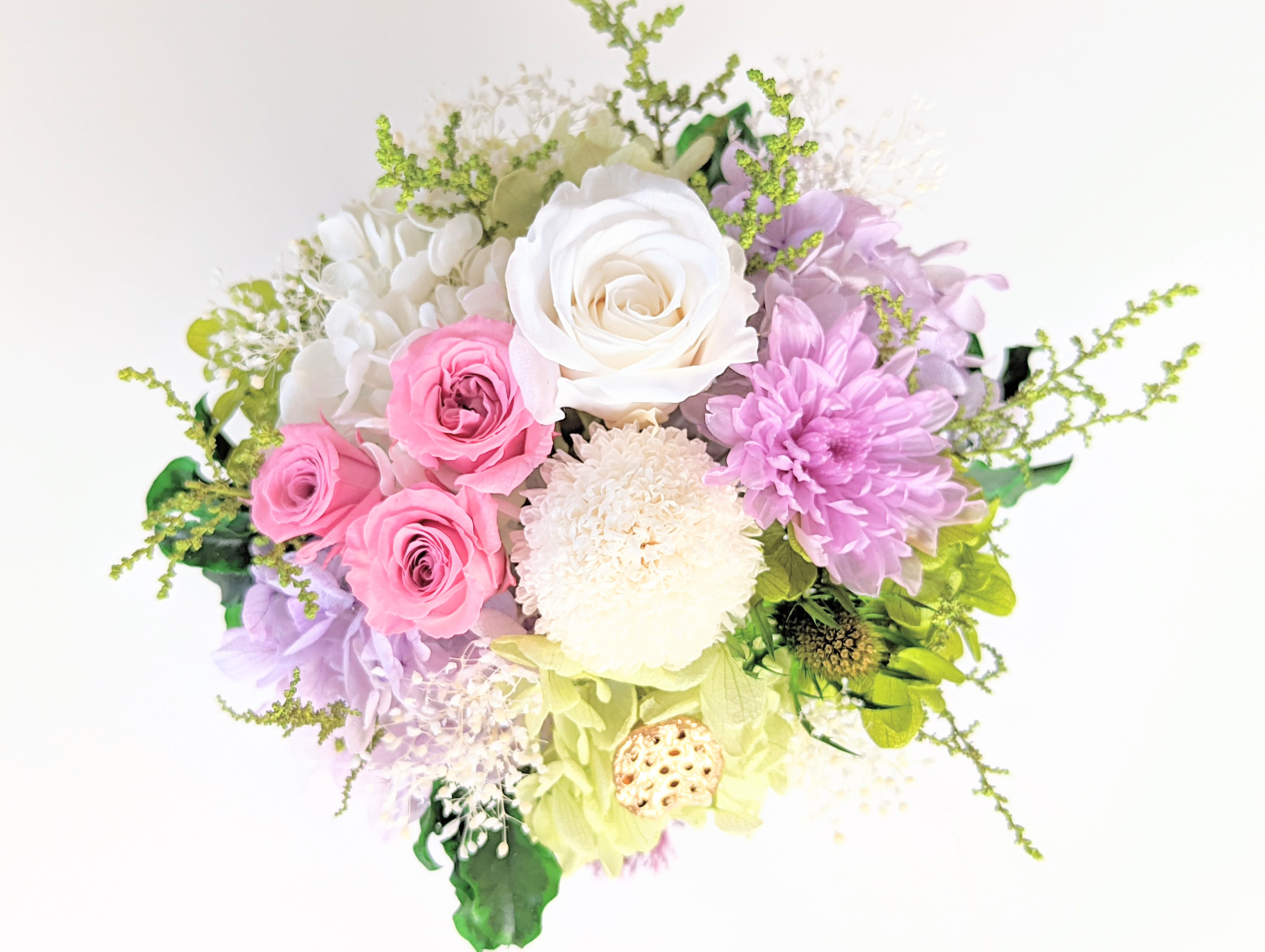 モダンお供えプリザーブドフラワーアレンジ 仏花 お悔みの花 お彼岸 仏事ギフト 香典変わりのお花 枯れない仏花