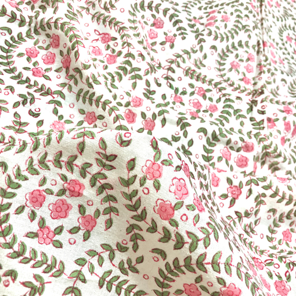 [50cm單位]白色小粉紅色花朵印度手工塊印花布料紡織棉 第5張的照片