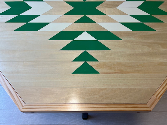 【送料無料】 ローテーブル 8角 オルテガ ホワイト×グリーン アンティーク調 折りたたみ脚 4枚目の画像