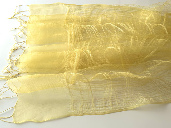 ハーブ（レモングラス）染め　ふわふわ三重織シルクストール 3枚目の画像