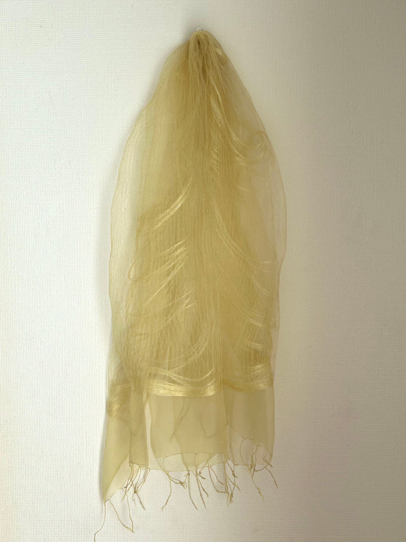 ハーブ（レモングラス）染め　ふわふわ三重織シルクストール 6枚目の画像