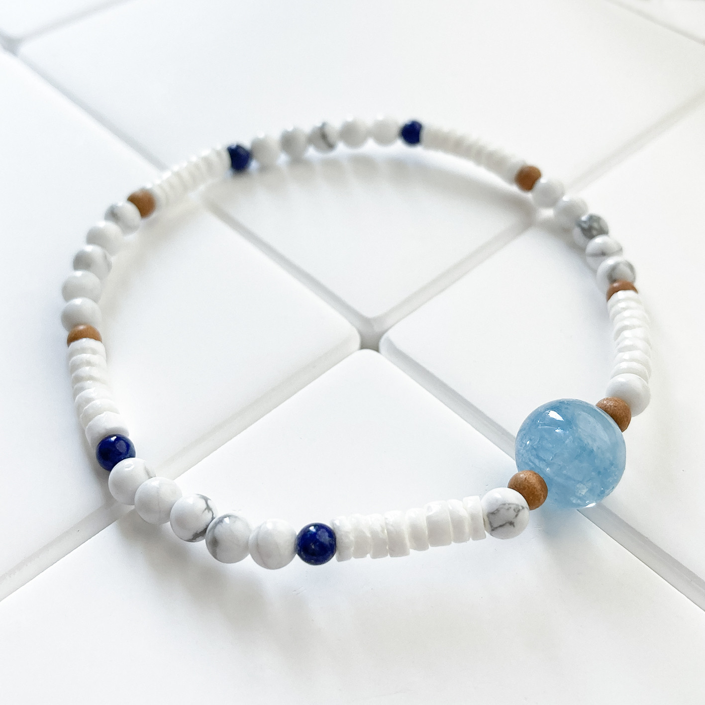 【心身を整えエネルギーを浄化し霊性を高める】アクアマリン・ラピスラズリ・白檀(サンダルウッド)・ハウライト天然石ブレス