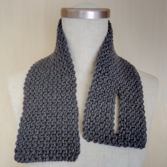 小さなマフラー【グレー】 4枚目の画像