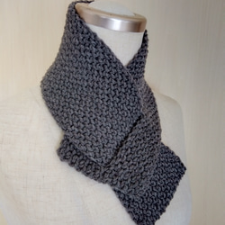 小さなマフラー【グレー】 2枚目の画像