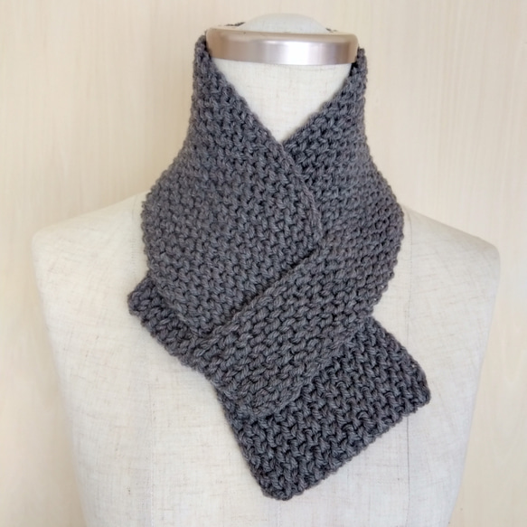 小さなマフラー【グレー】 1枚目の画像